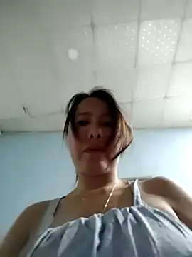 Famrita 即時 XXX 聊天