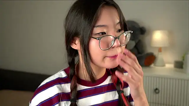 Czat XXX na żywo – NelleMihalko