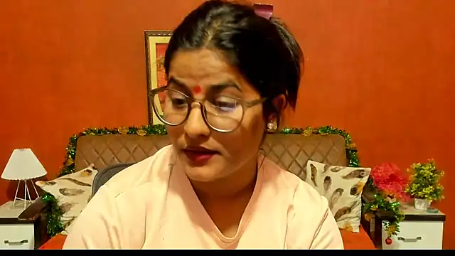 Jasmine_Jaey1 Adlı Modelin Canlı XXX Sohbeti