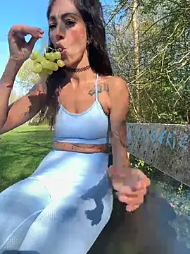 Amani_thewolf's Live XXX Chat