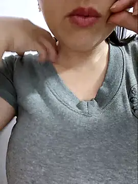 Shine_Mai Show in webcam