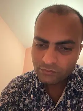 عرض كام hardlysuck