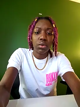 Chat +18 de oliviaprettypussy ao vivo