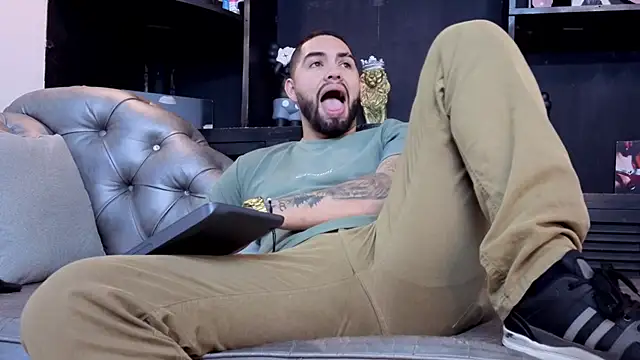 matteosantos' Live XXX Chat