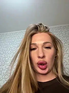 Tatti-Go's Webcam Show