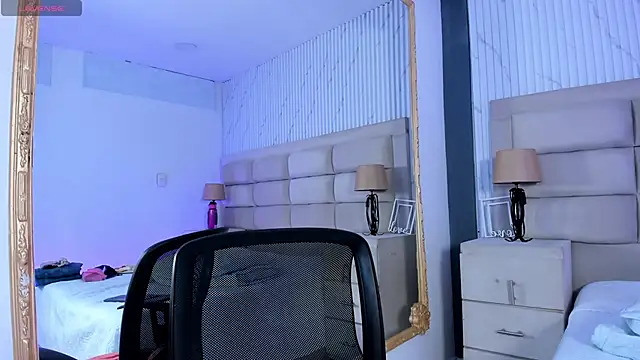 CarolineFyren Live XXX chat