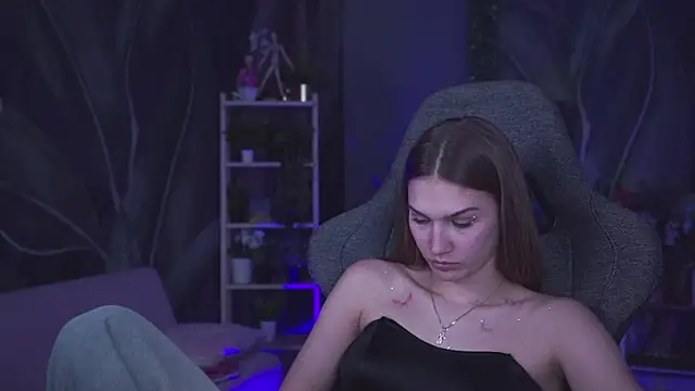 Chat +18 de Sweet_Emilya ao vivo