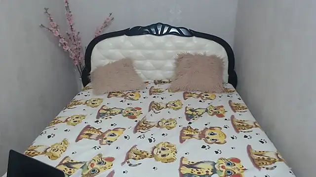 Chatroom XXX en direct de Holliy_Cooper