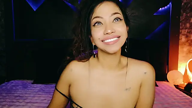 ElyaQuinn's Webcam Show