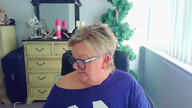 BridgetBlueEyes 라이브 XXX 채팅