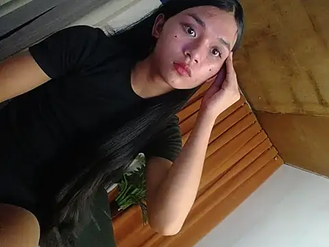 Sweet_18nicole webcam show