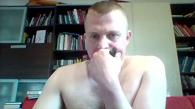 Show modela Matttthees na web-kameri