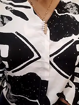 Show modela Rising_Queen na web-kameri