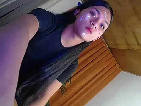 Sweet_18nicole's Webcam Show