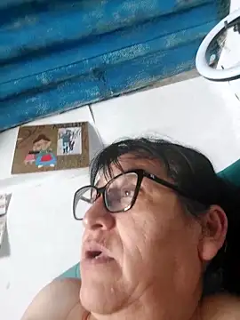 clarita_01's Live XXX Chat