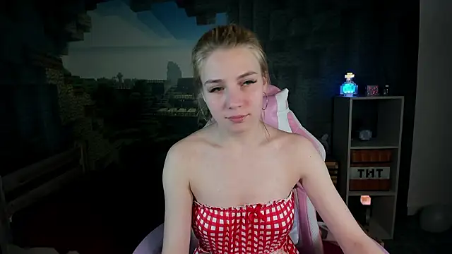 Pokazy przed kamerką – RosaFowler