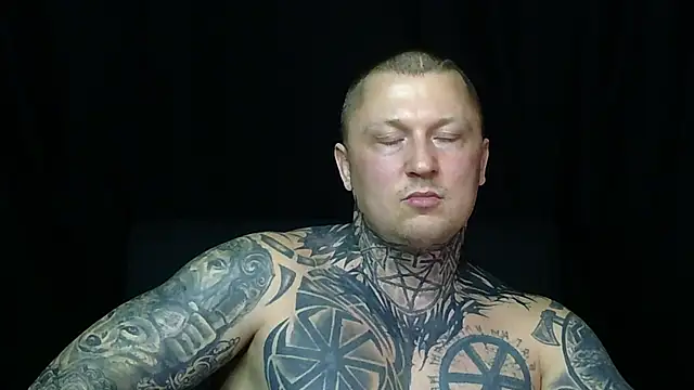 devilWithTats' Live XXX Chat