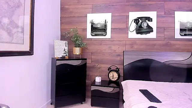 Shaarlottn Webbikameraesitys