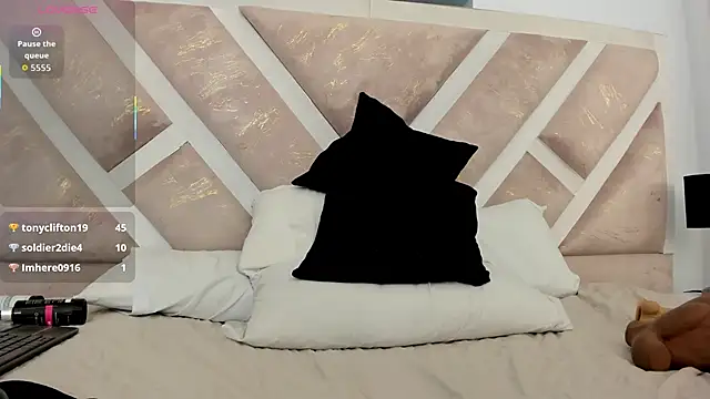 hotmature1 网络视讯表演