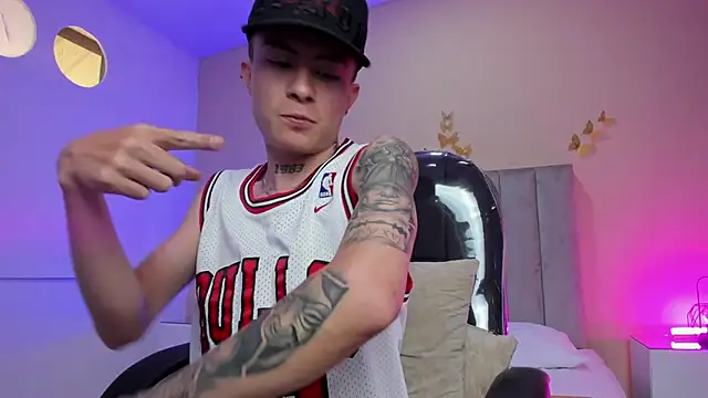 Nascary_Foxn Live XXX chat