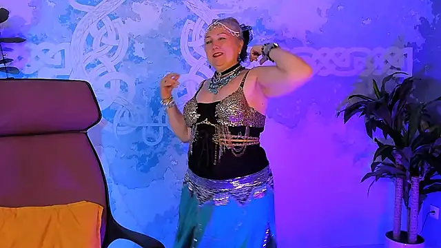 LilaMaharani – Naživo XXX chat