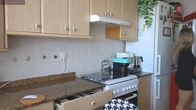 LunamixのライブXXXチャット