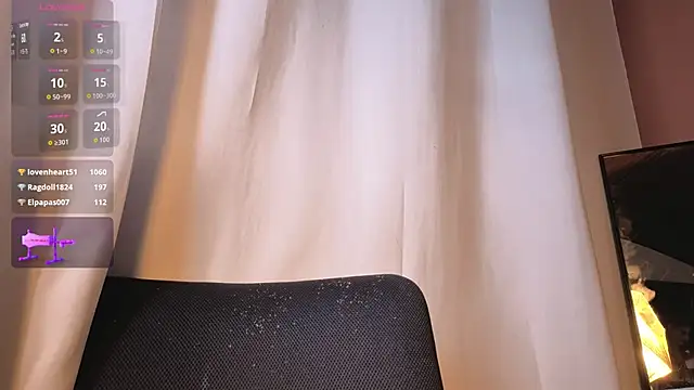 XXX chat uživo modela JACKI_JO