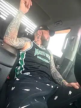 Beardedtattood: онлайн-секс-чат