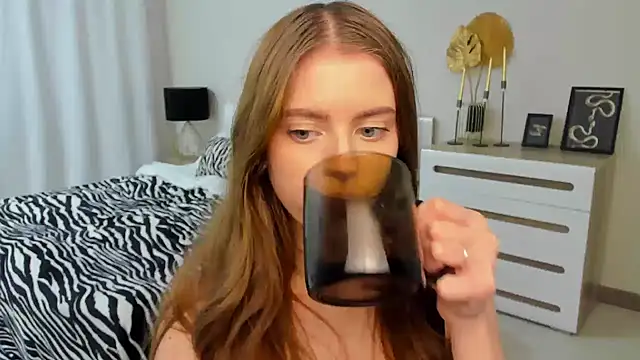 Erica_Kiss লাইভ XXX চ্যাট