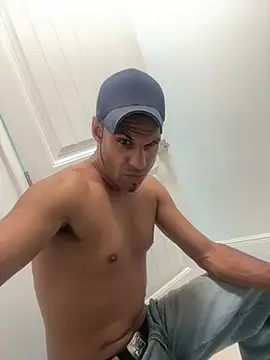 Chat XXX en directo de ZF-Athlete