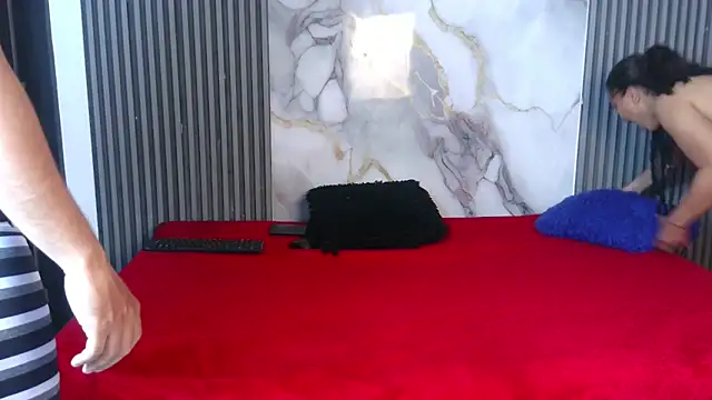 LunandCarlos' Live XXX Chat