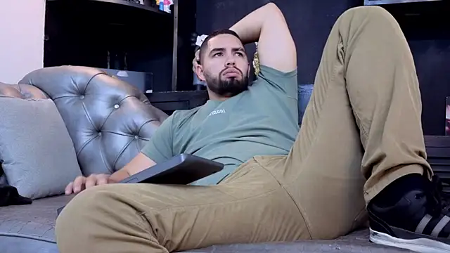 Chatroom XXX en direct de matteosantos