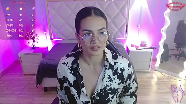 Rosalind_tay's Live XXX Chat