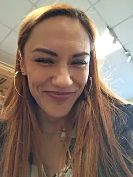 SlimBellaaのライブXXXチャット