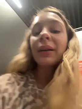 SashaCatt's Live XXX Chat