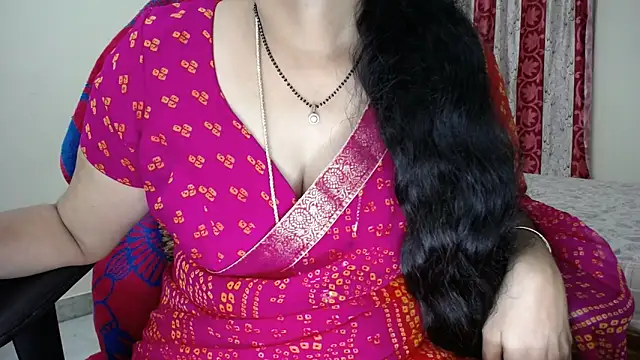 Sexy_HouseWifee's Live XXX Chat