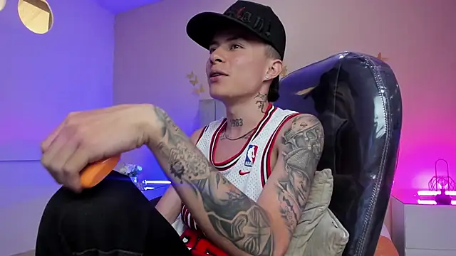 Nascary_Fox's Live XXX Chat