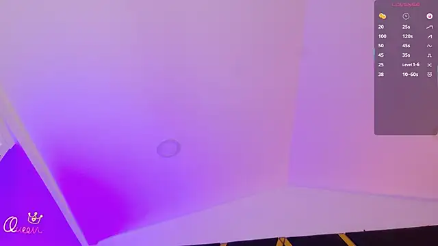 EmmaaCastro élő XXX-chatje