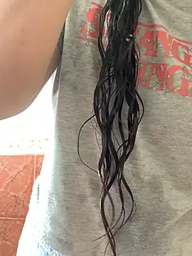 La-Gatiita-trans: διαδικτυακό σόου στην κάμερα