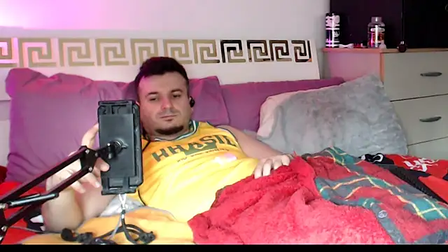 Show modela FuckToyBoy69 na web-kameri