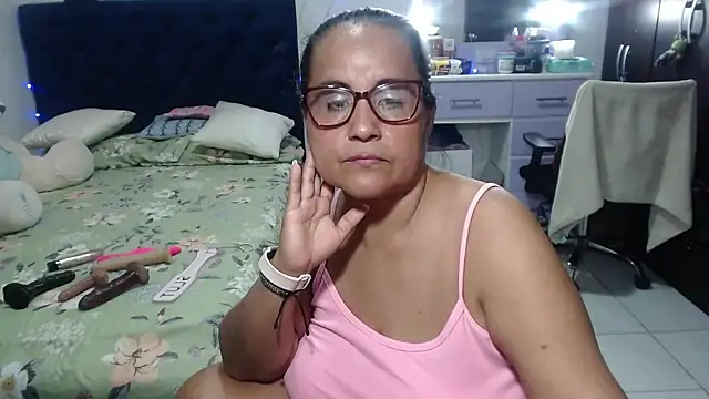 Chat +18 de pervert_mommy_ ao vivo