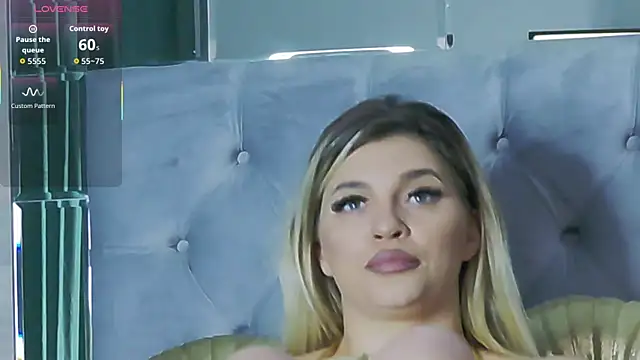 Lorehottie: απευθείας συνομιλία ΧΧΧ