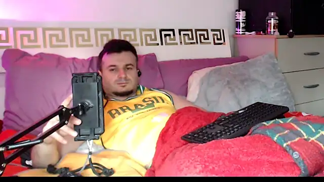 FuckToyBoy69 Adlı Modelin Web Kamerası Şovu