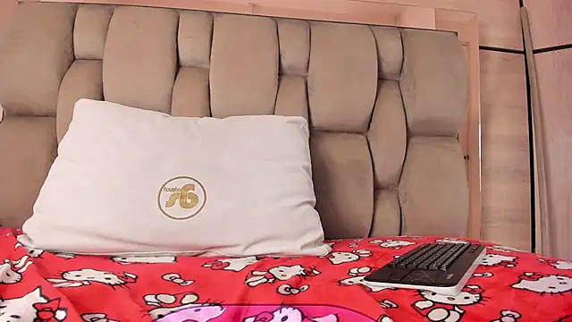 karol_lewiss' Live XXX Chat