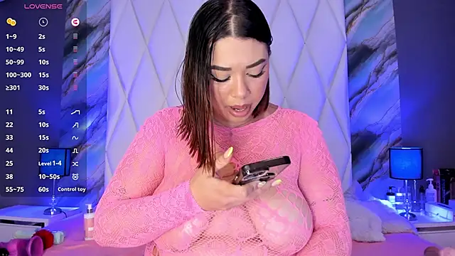 Chat XXX en directo de DanniaMonroee