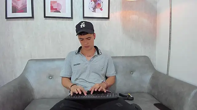 Živý XXX chat BenitoSaenz