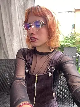 Alice_Hecateen Webbikameraesitys