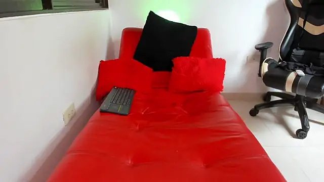 Sembang XXX Secara Langsung julian_wallace