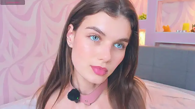 FloraDobbのライブXXXチャット