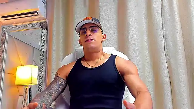 عرض كام adrian_ray